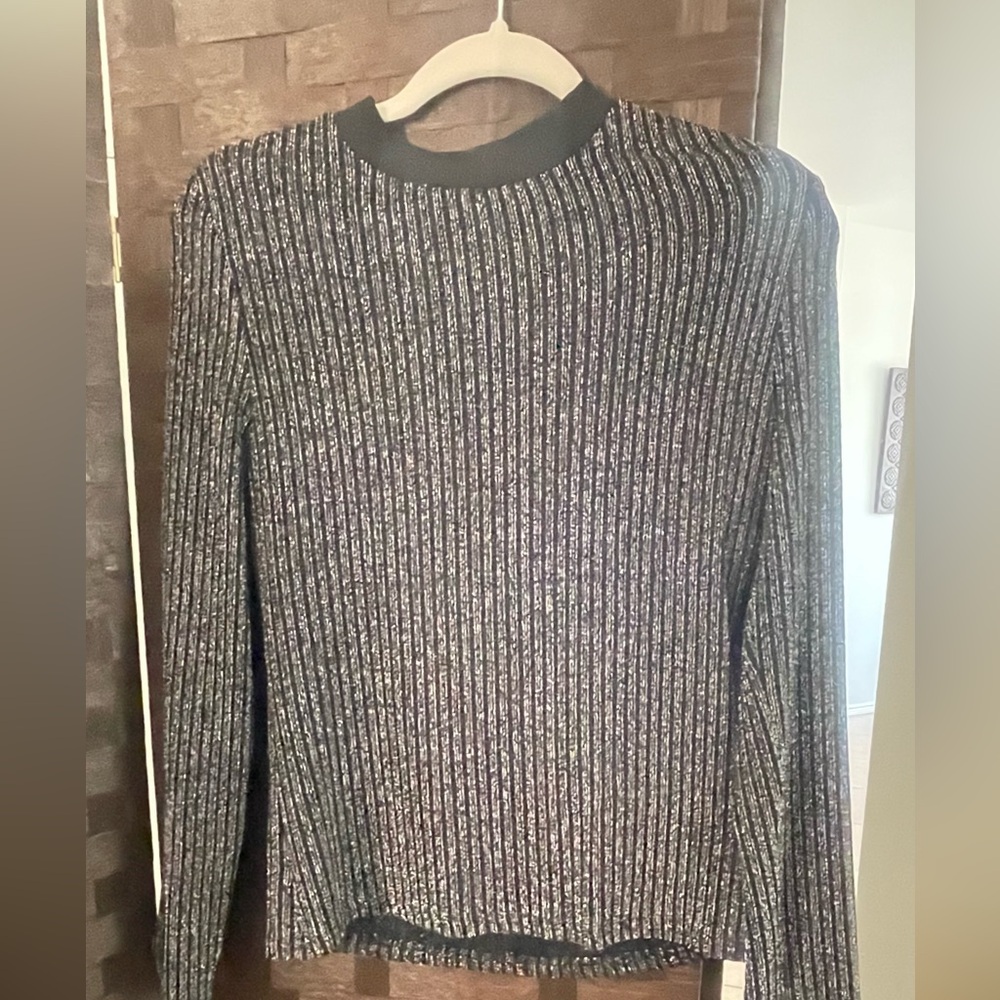 10 longsleeve Cher sweater